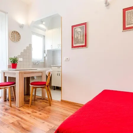 Apartment Yoe